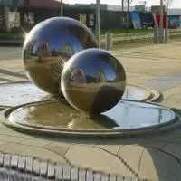 Фонтан из 2 стальных шаров (518906) ∅ 1 и ∅ 1,5 м. Ставрополь